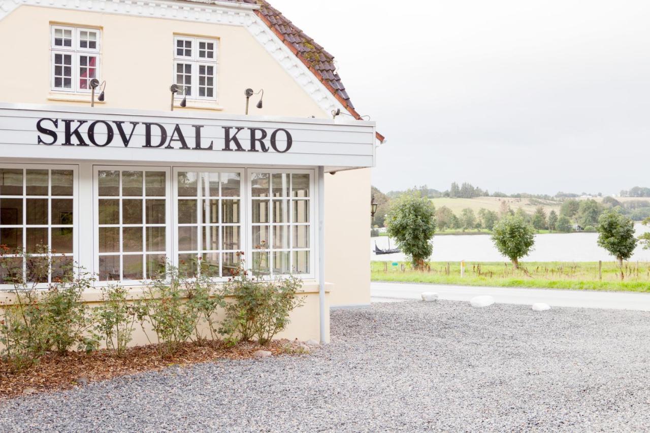 Skovdal Kro Jelling Bagian luar foto